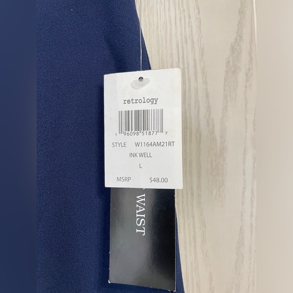 NWT Retrology Blue Sailor Style Shorts Size Large - Picture 4 of 4